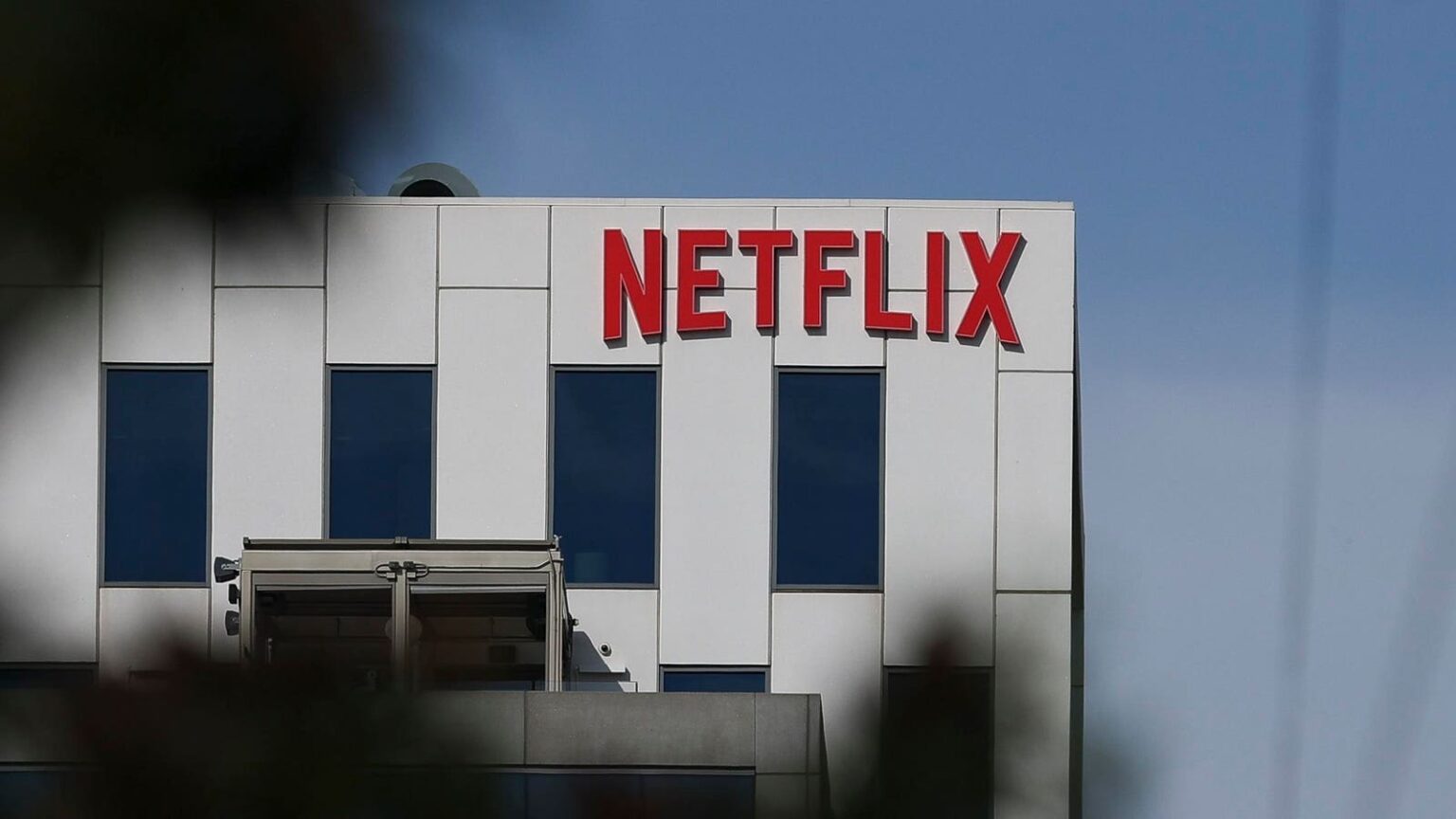 Netflix shares rise after withdrawing from Warner Bros Discovery bidding war as Paramount gains