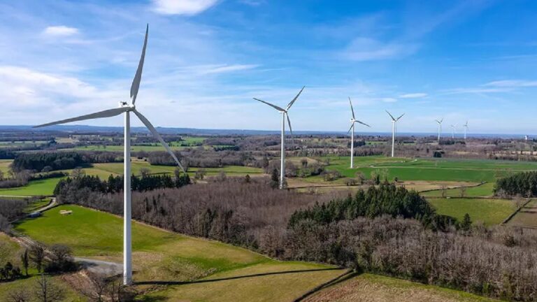 Iberdrola sells 757-megawatt French onshore renewables portfolio to Technique Solaire