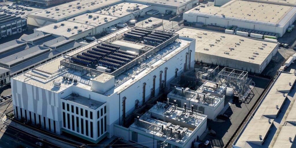 MicroStrategy Analysts Identify Two Cryptocurrency Stocks With AI Transition Potential