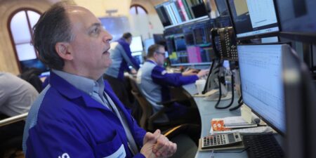 Stock market signals indicate potential deeper S&P 500 decline ahead